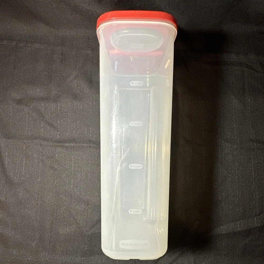 Rubbermaid preowned 22